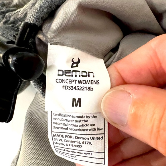 Demon cold weather gloves - Picture 3 of 4